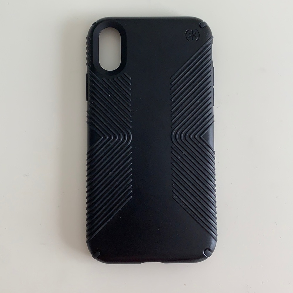 Speck iPhone XR presidio grip case